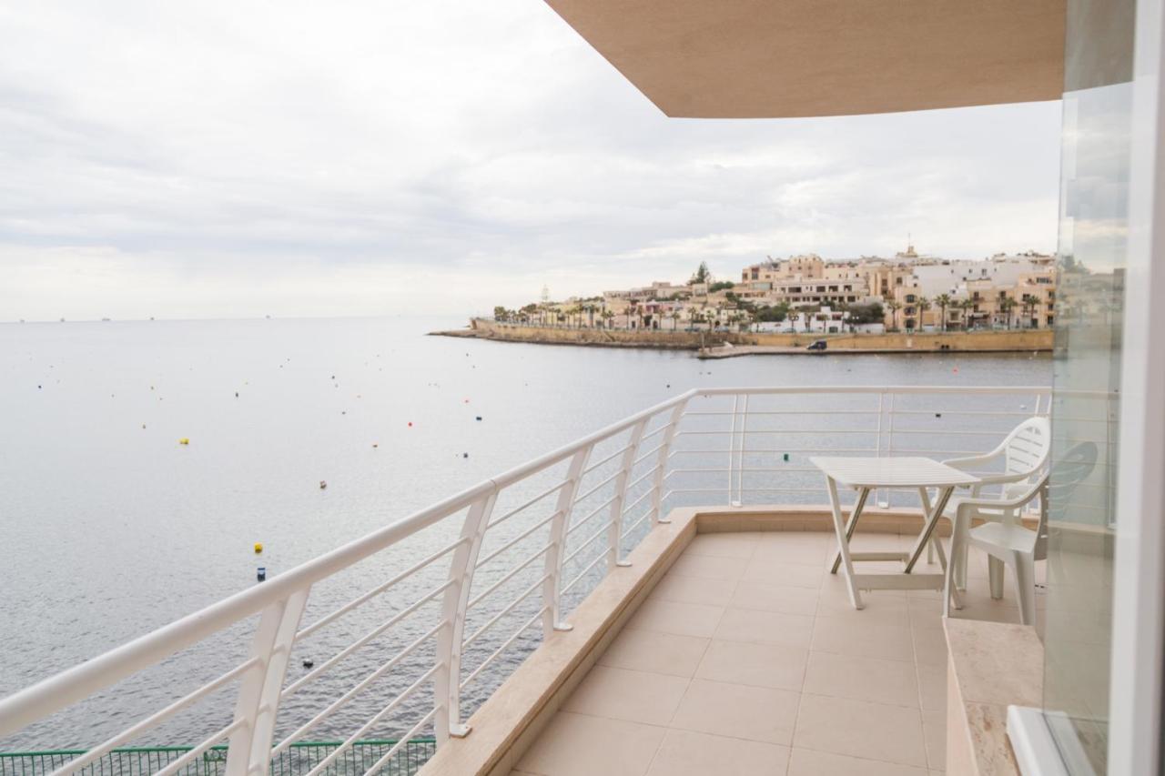 Riviera Holiday Apartments - Seafront - Wifi マルサスカーラ エクステリア 写真