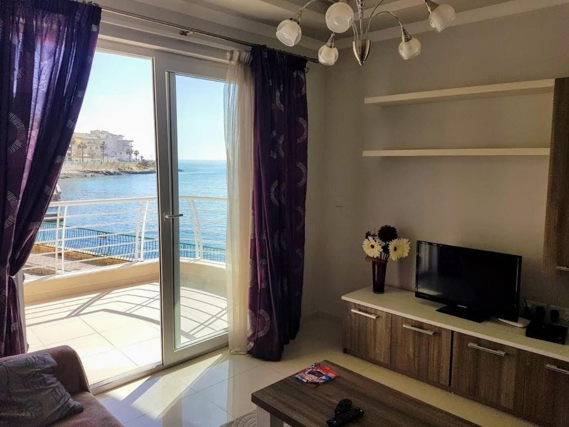 Riviera Holiday Apartments - Seafront - Wifi マルサスカーラ 部屋 写真