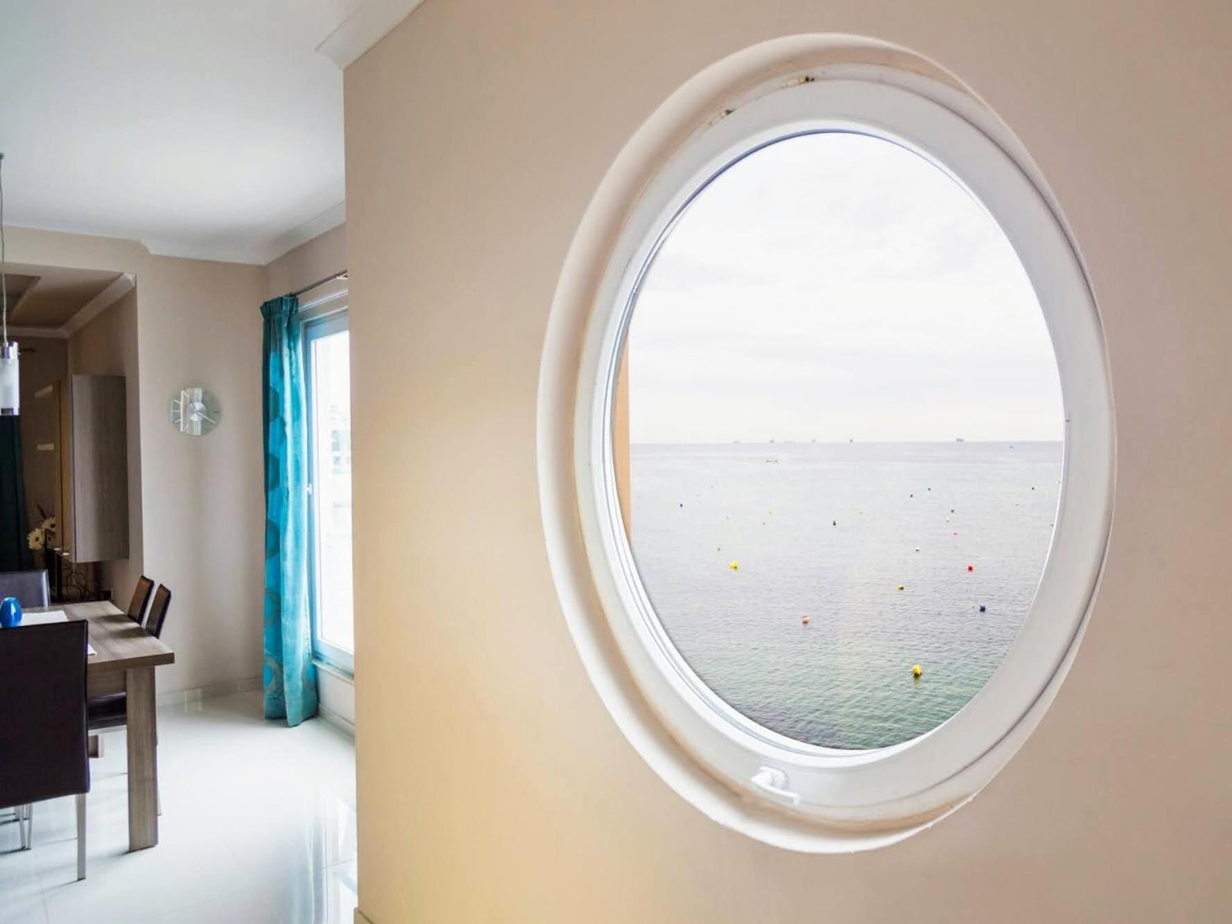Riviera Holiday Apartments - Seafront - Wifi マルサスカーラ 部屋 写真