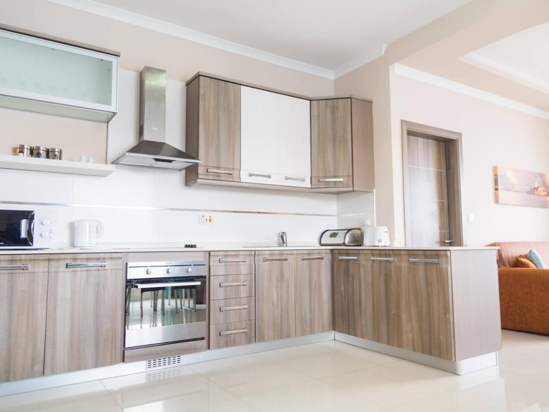 Riviera Holiday Apartments - Seafront - Wifi マルサスカーラ 部屋 写真