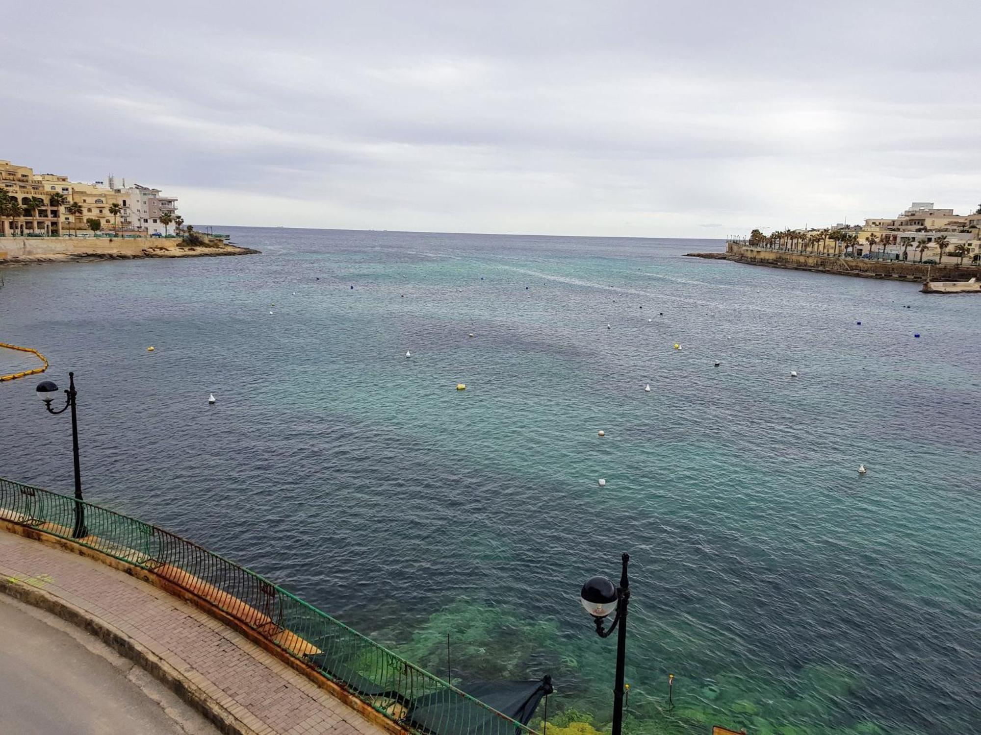 Riviera Holiday Apartments - Seafront - Wifi マルサスカーラ 部屋 写真